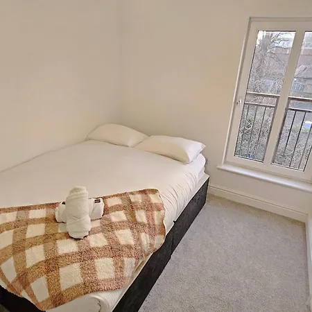 Spacious 5-br Group In Location Hébergement de vacances